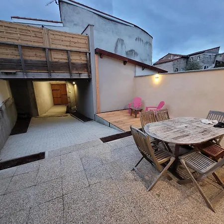 Les Maisons Bareyre - Grandes Maisons Avec Terrasse Holiday home