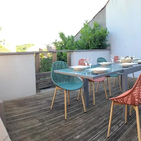 Les Maisons Bareyre - Grandes Maisons Avec Terrasse Holiday home Saint-Sandoux