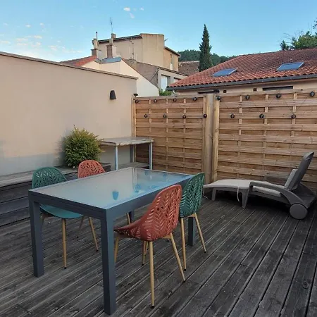 Holiday home Les Maisons Bareyre - Grandes Maisons Avec Terrasse Saint-Sandoux