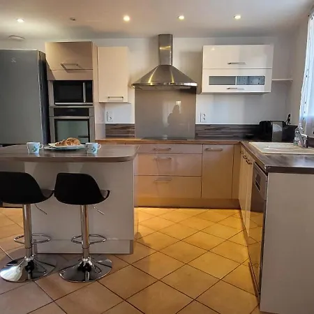 Vakantiehuis Les Maisons Bareyre - Grandes Maisons Avec Terrasse *