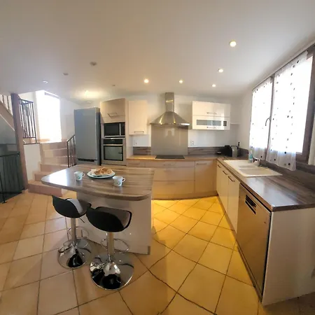 Les Maisons Bareyre - Grandes Maisons Avec Terrasse Holiday home