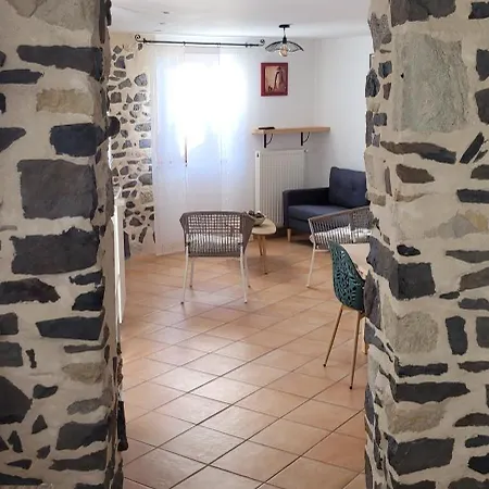 Les Maisons Bareyre - Grandes Maisons Avec Terrasse Holiday home Saint-Sandoux