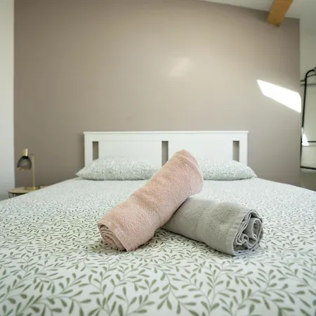 Holiday home Les Maisons Bareyre - Grandes Maisons Avec Terrasse