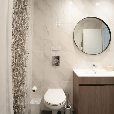 Holiday home Les Maisons Bareyre - Grandes Maisons Avec Terrasse Saint-Sandoux