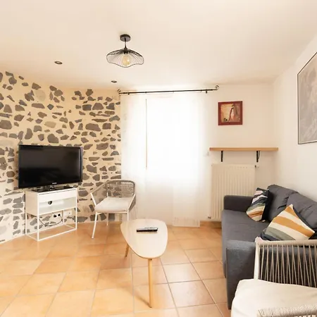 Les Maisons Bareyre - Grandes Maisons Avec Terrasse Holiday home Saint-Sandoux