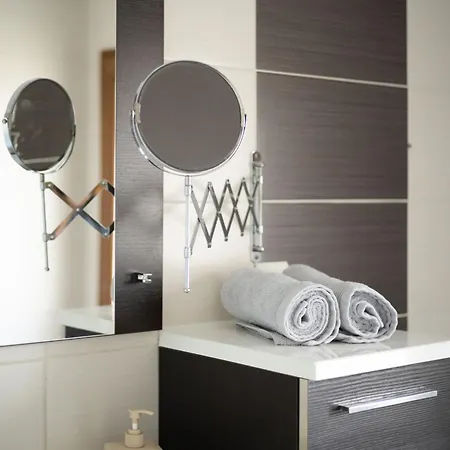 Les Maisons Bareyre - Grandes Maisons Avec Terrasse Holiday home Saint-Sandoux